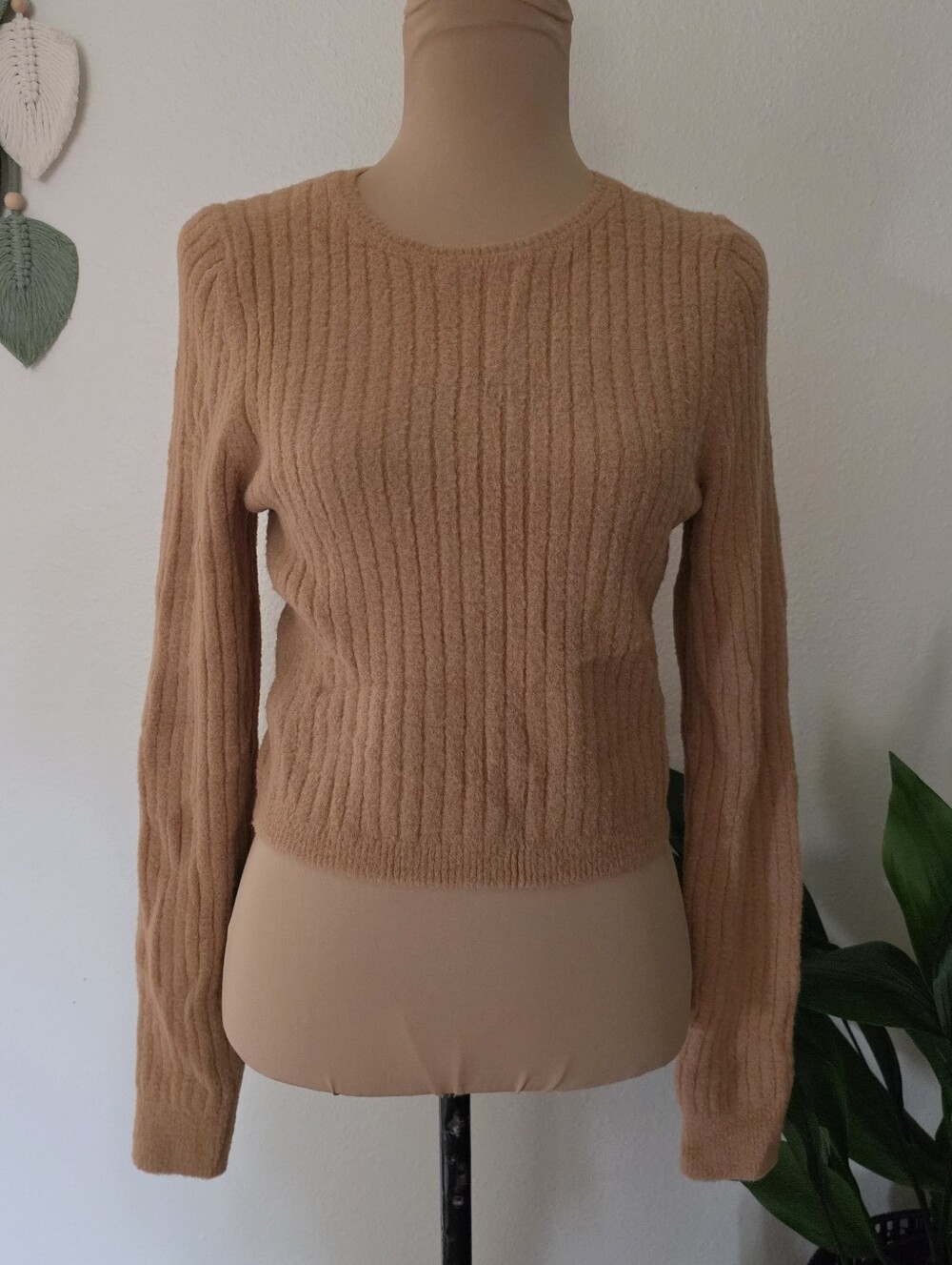 Women's Express Beige Tan Ribbed Fuzzy Soft Sweater - Medium